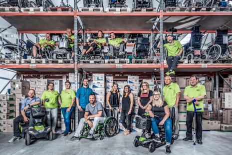 Logistik im Dienst der Gesundheit - das H&R Team im Sanitätshaus-Lager