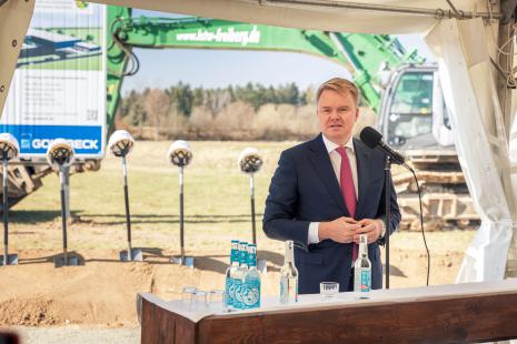 Martin Weiss, CEO von Hubert Burda Media, betont die strategische Rolle von Cyberport für Burda: „Cyberports Bedeutung wird in Zukunft noch weiter wachsen“. (Foto: David Pinzer)